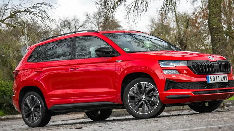 Yeni yarışmacı Hyundai Tucson ve Kia Sportage. Skoda Karoq 2025 yeni dizel versiyonları ve tüm tekerlekten çekiş aldı