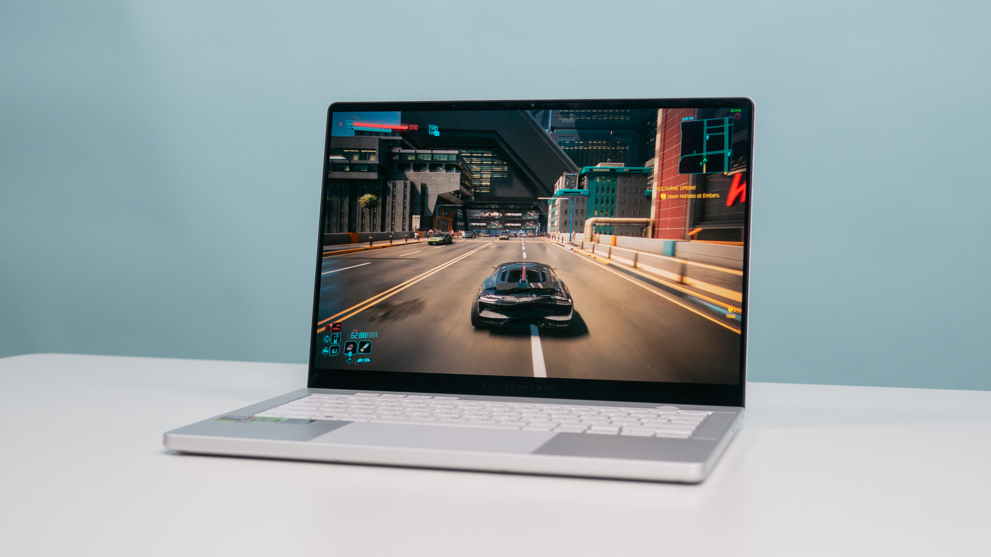 Asus Rog Zephyrus G14 (2024) Cyberpunk 2077'yi çalıştırıyor.