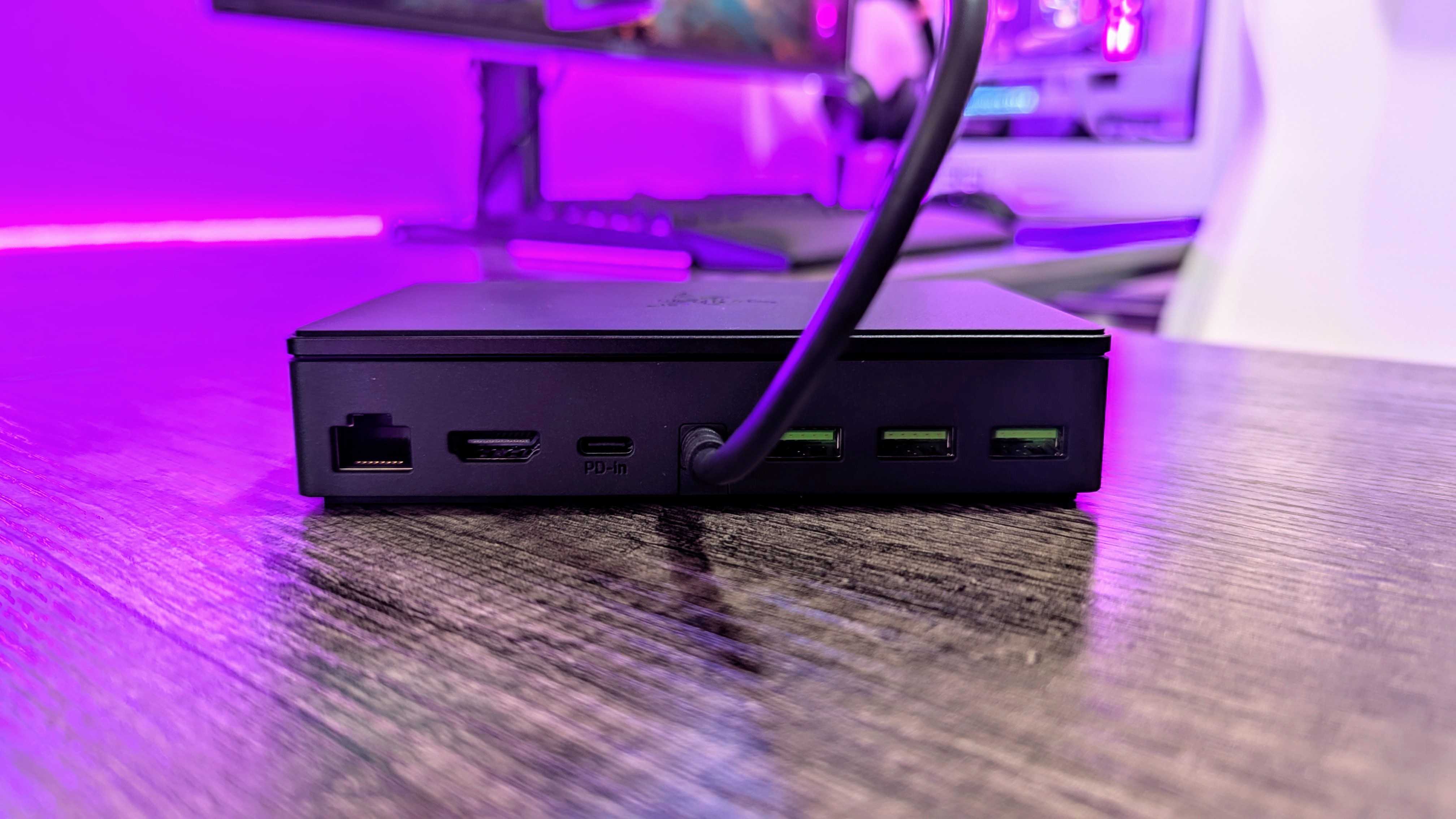 Razer El Dock Chroma'nın görüntüsü.