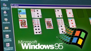 Solitaire çalışan Windows 95 Sanal Makine