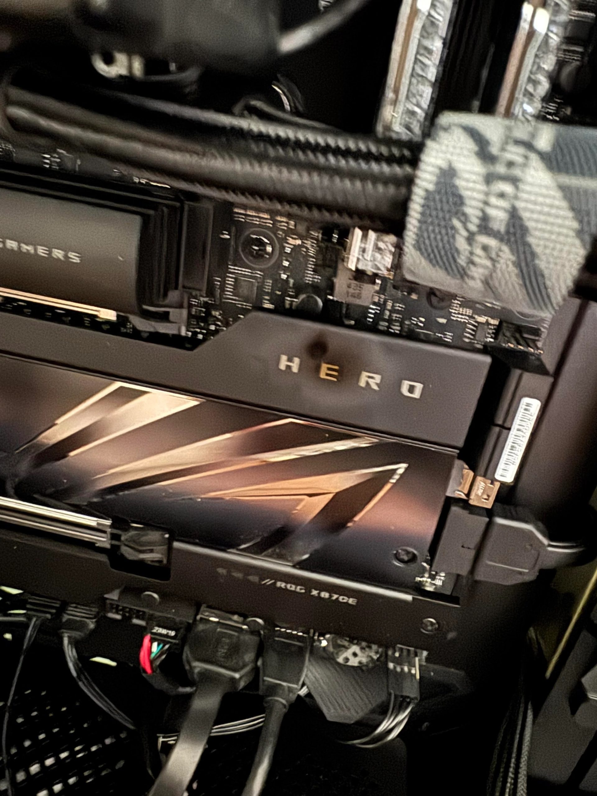 Astral RTX 5090 Yanmış Anakart Yonga Seti ISTERINK