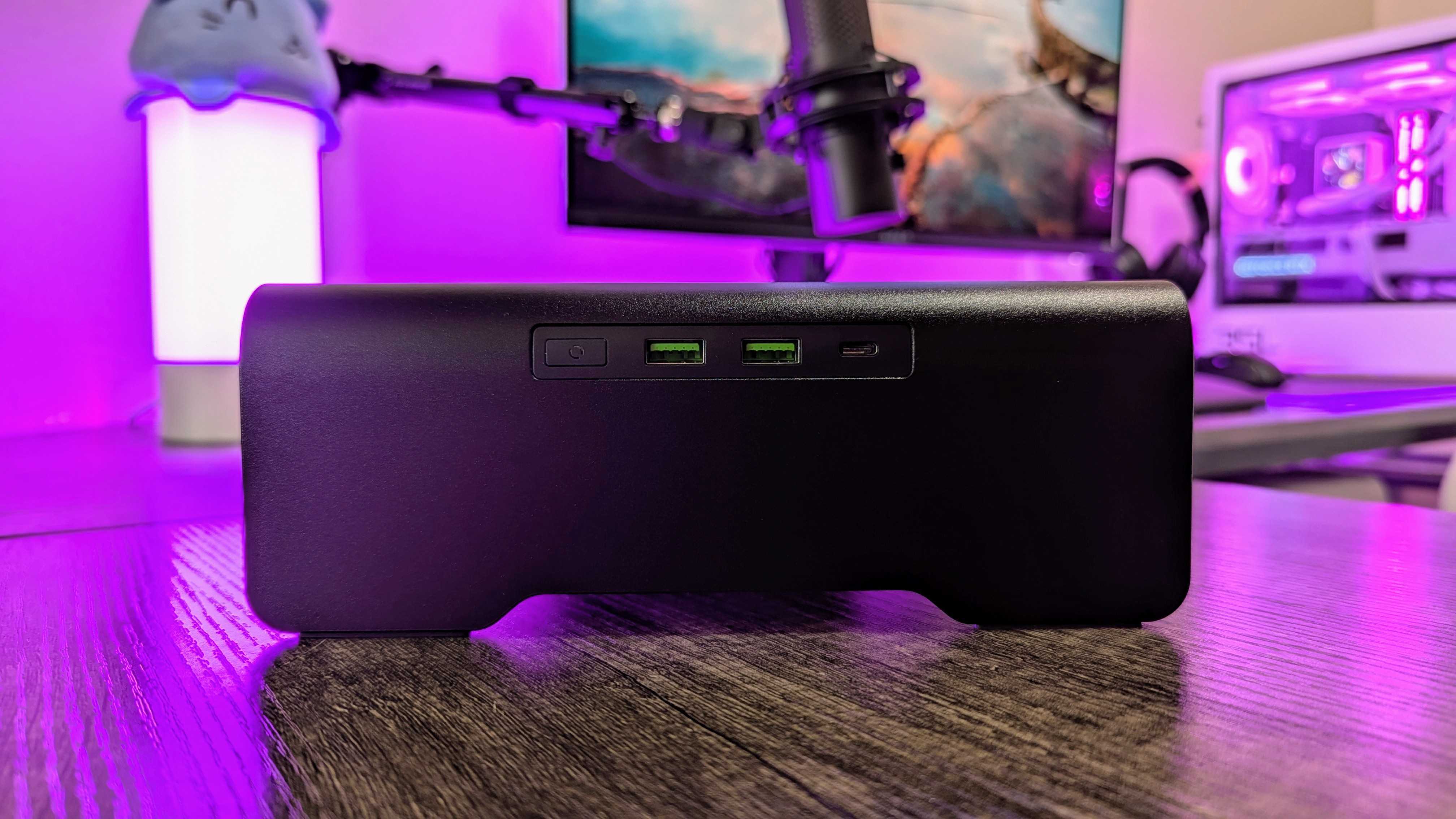 Razer Monitör Stand Chroma.