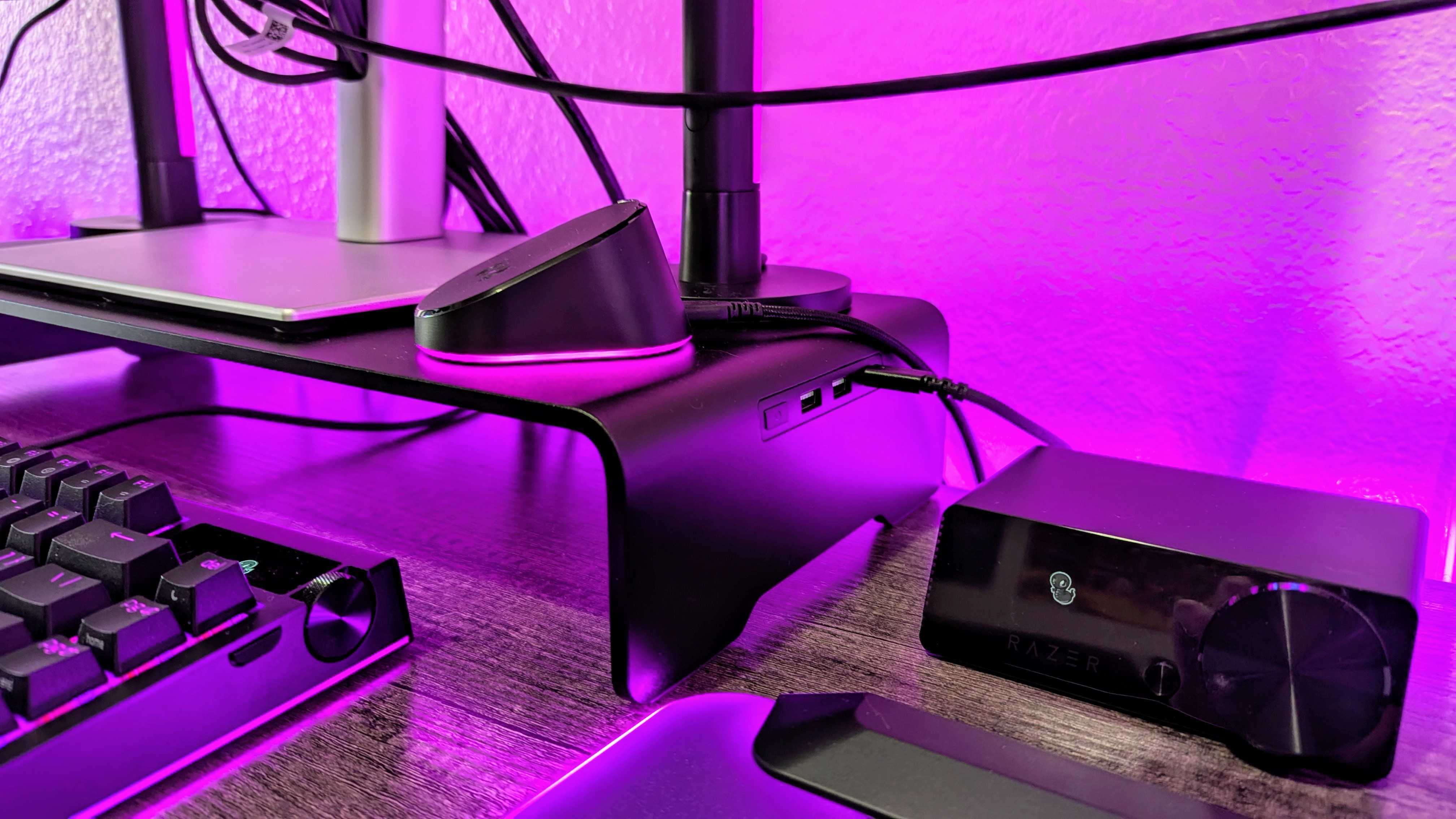 Razer Monitör Stand Chroma.