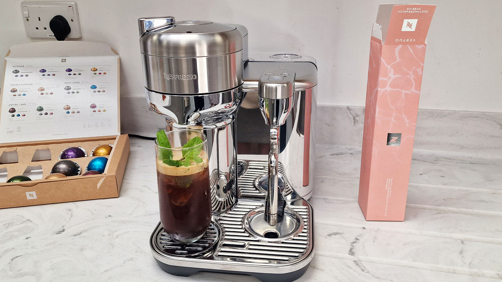 Nespresso Vertuo CreateCista'da yapılan bir karpuz soğuk demleme