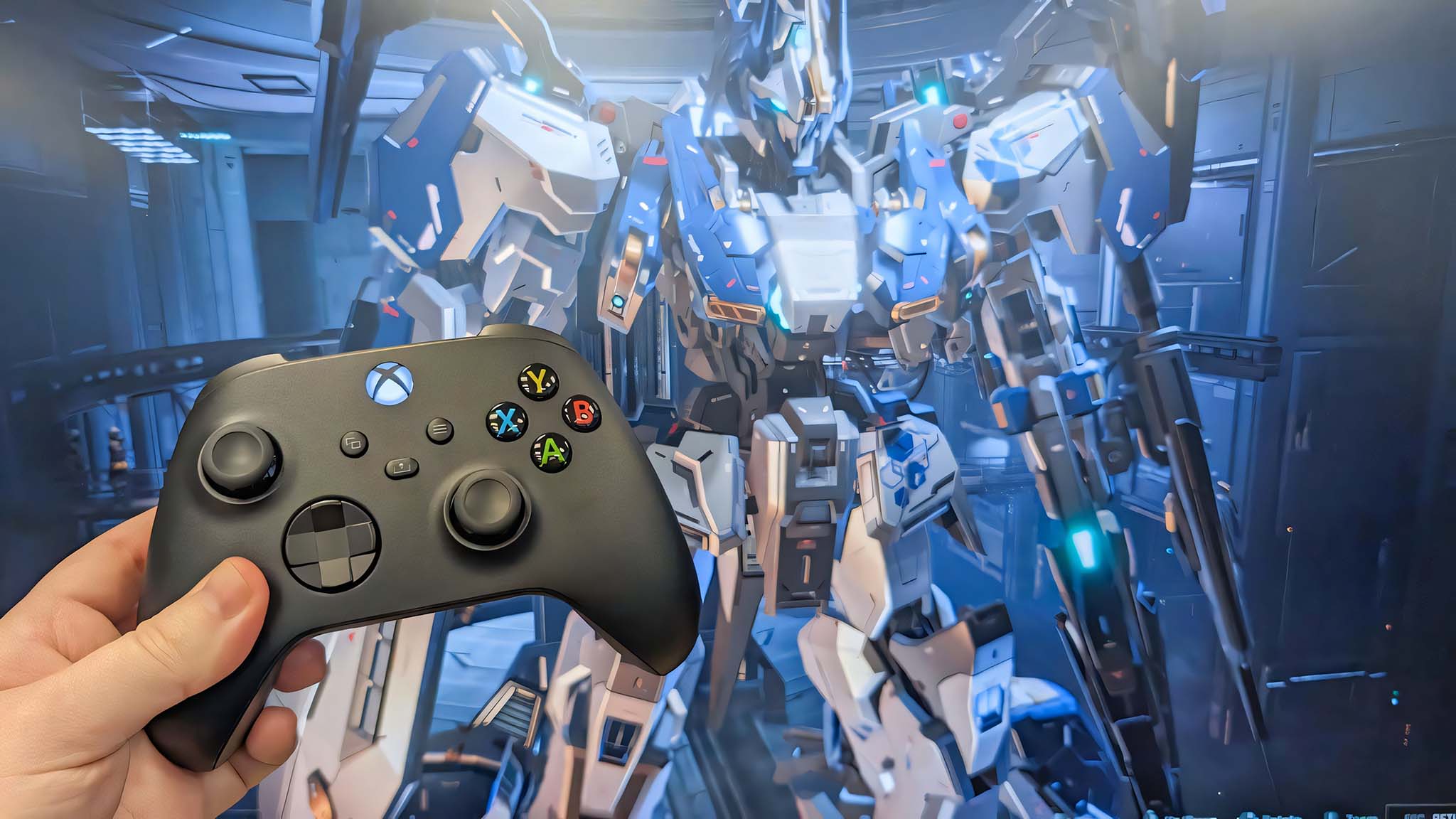 Mecha molasını gösteren bir ekranın önünde tutulan bir Xbox denetleyicisi.