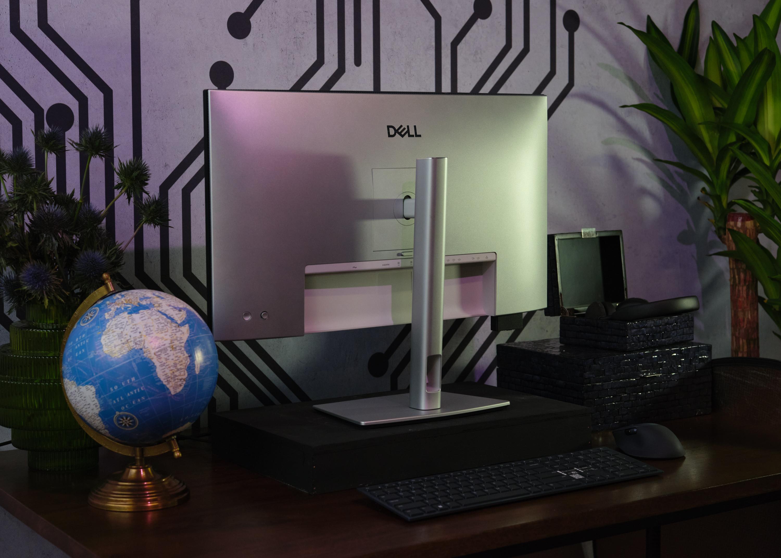 Dell Ultrasharp 27 4K Thunderbolt Hub Monitör (U2725QE) görüntüsü.