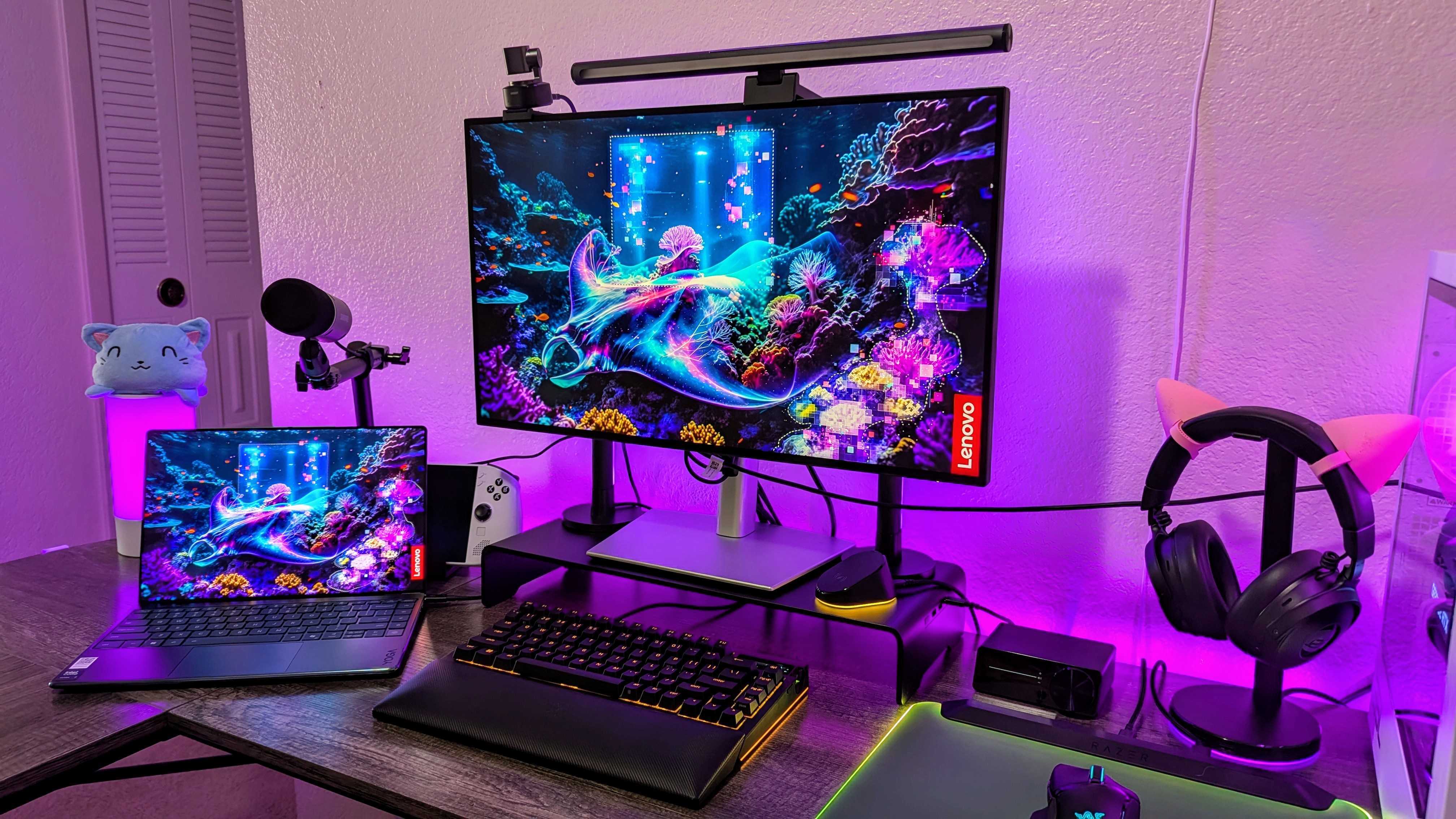 Dell Ultrasharp 27 4K Thunderbolt Hub Monitör (U2725QE) görüntüsü.