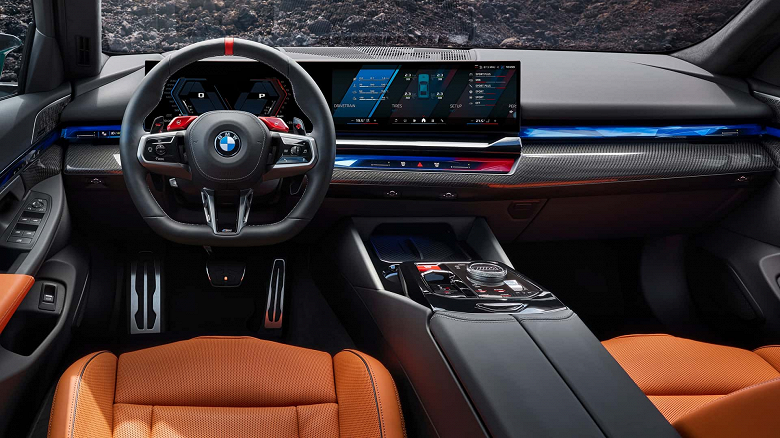 Hepsi aynı 727 hp, “otomatik” ve tüm tekerlekten çekiş, ancak zaten 2 milyon ruble daha ucuz. BMW M5 2025 Rusya'da daha erişilebilir hale geldi