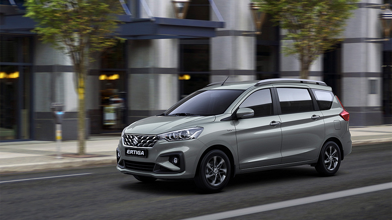 Japon yarışmacı Lada Largus Çin geçişleri için çok daha erişilebilir: Suzuki Ertiga Compactwalls Rusya'da daha ucuz