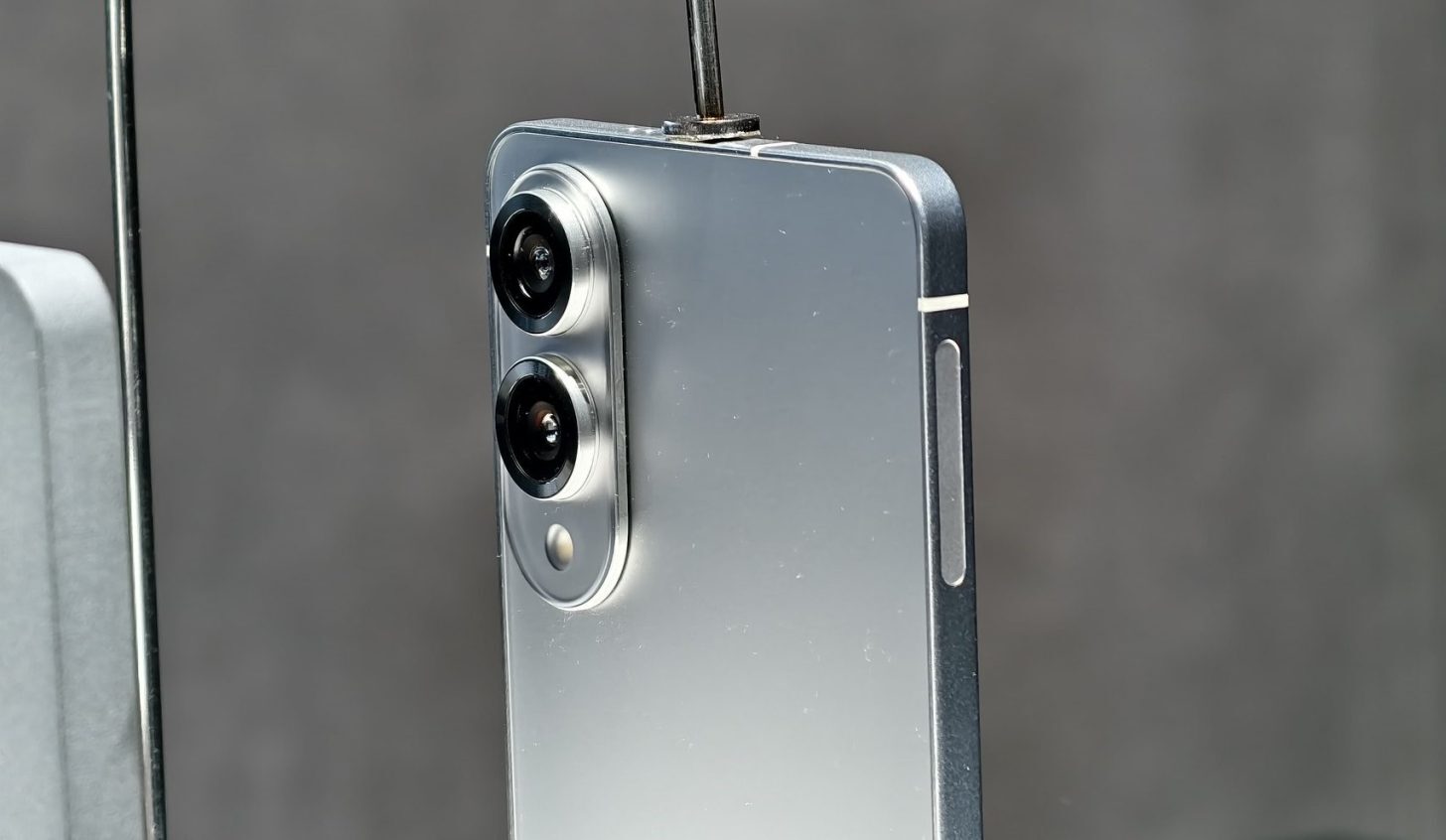 S24 Fe'ye kıyasla eksi bir kamera ama yine de daha pahalı mı? Mantıklı değil - Pixel 9A, 2025'in en iyi uygun fiyatlı amiral gemisi olacak. İşte bu yüzden