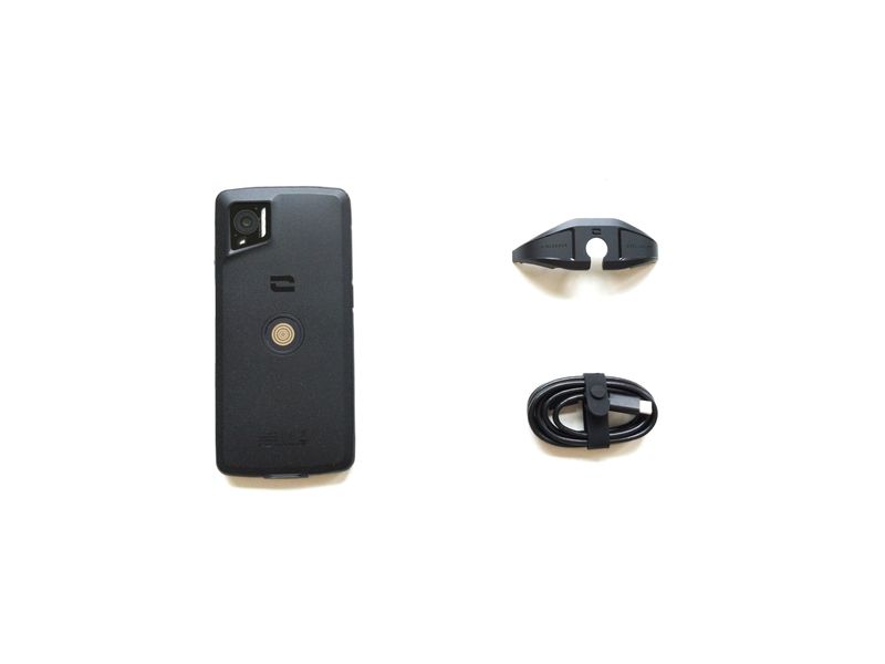 CrossCall Stellar-M6 akıllı telefon, Fernis aksesuarları, 2024, Ph. Moctar Kane.