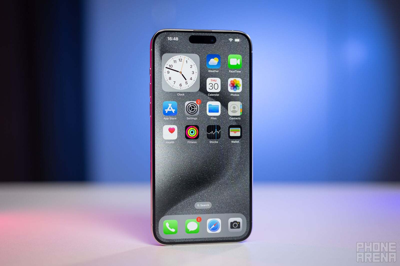 İPhone 15 Pro Max'm yakında telefonun eylem düğmesi aracılığıyla görsel zeka özelliğine erişebilecek. | Image Credit -Phonearena - Apple Dilekimi Getiriyor, iPhone 15 Pro, iPhone 15 Pro Max'e havalı iPhone 16 özelliği ekliyor