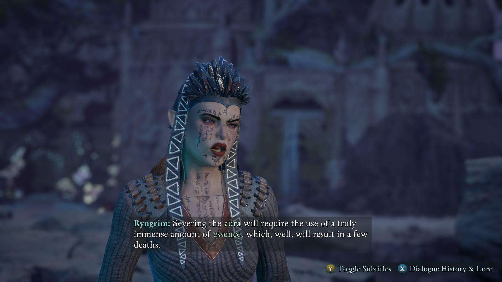 Ryngrim'de avowed, dövmeli bir yüzü olan bir kadın archmage