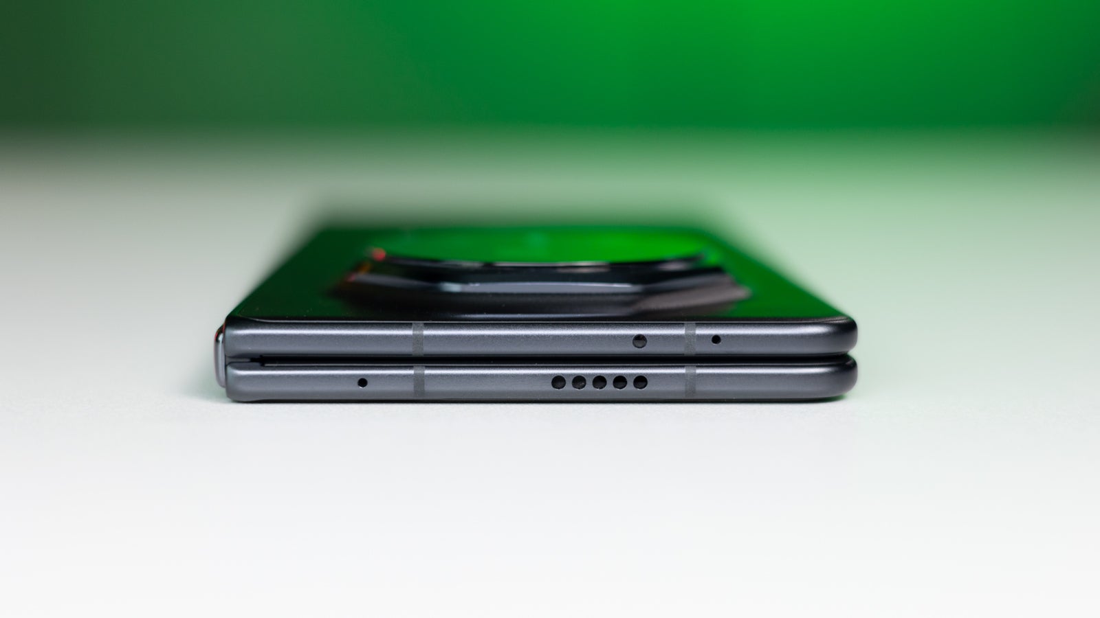 Daha uzun sürebilen daha ince bir Galaxy Z kat 7 ister misiniz? Honor'un bir sonraki katlanabilirliği tüm bunlara ve daha fazlasına sahip