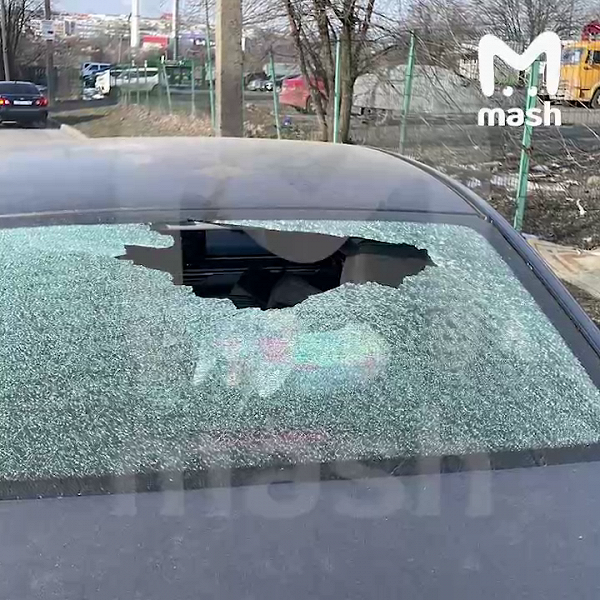 Geely sahipleri, gözlüklerin Rus donlarına ve patlamaya dayanamayacağından büyük ölçüde şikayet ediyorlar. Şirket vakalardan birine yorum yaptı
