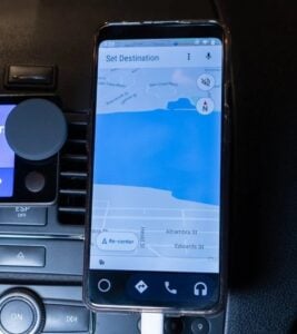 Telefonda ne Android Auto vardı