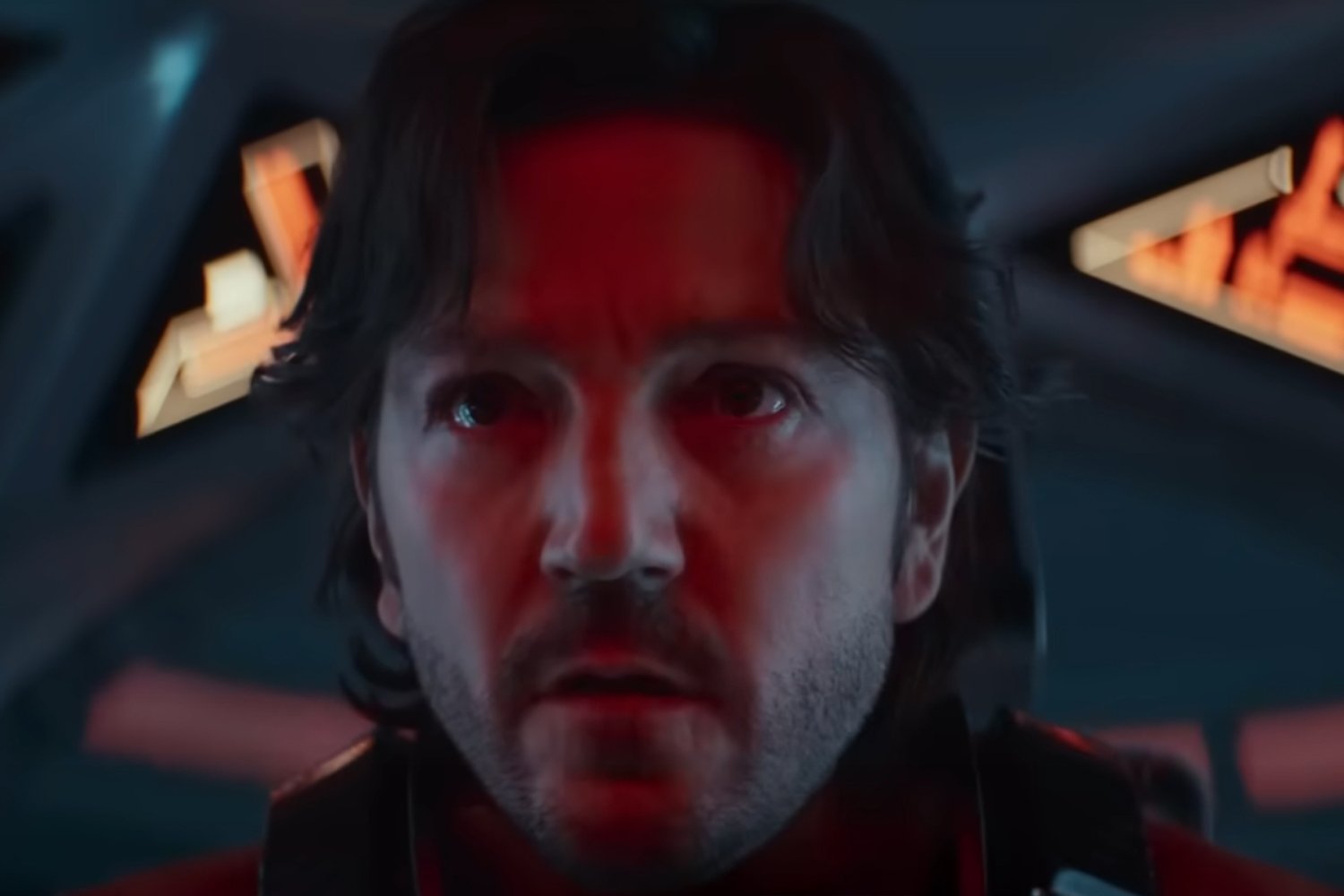 Yıldız Savaşları Andor Sezon 2 Cassian Tie Avenger