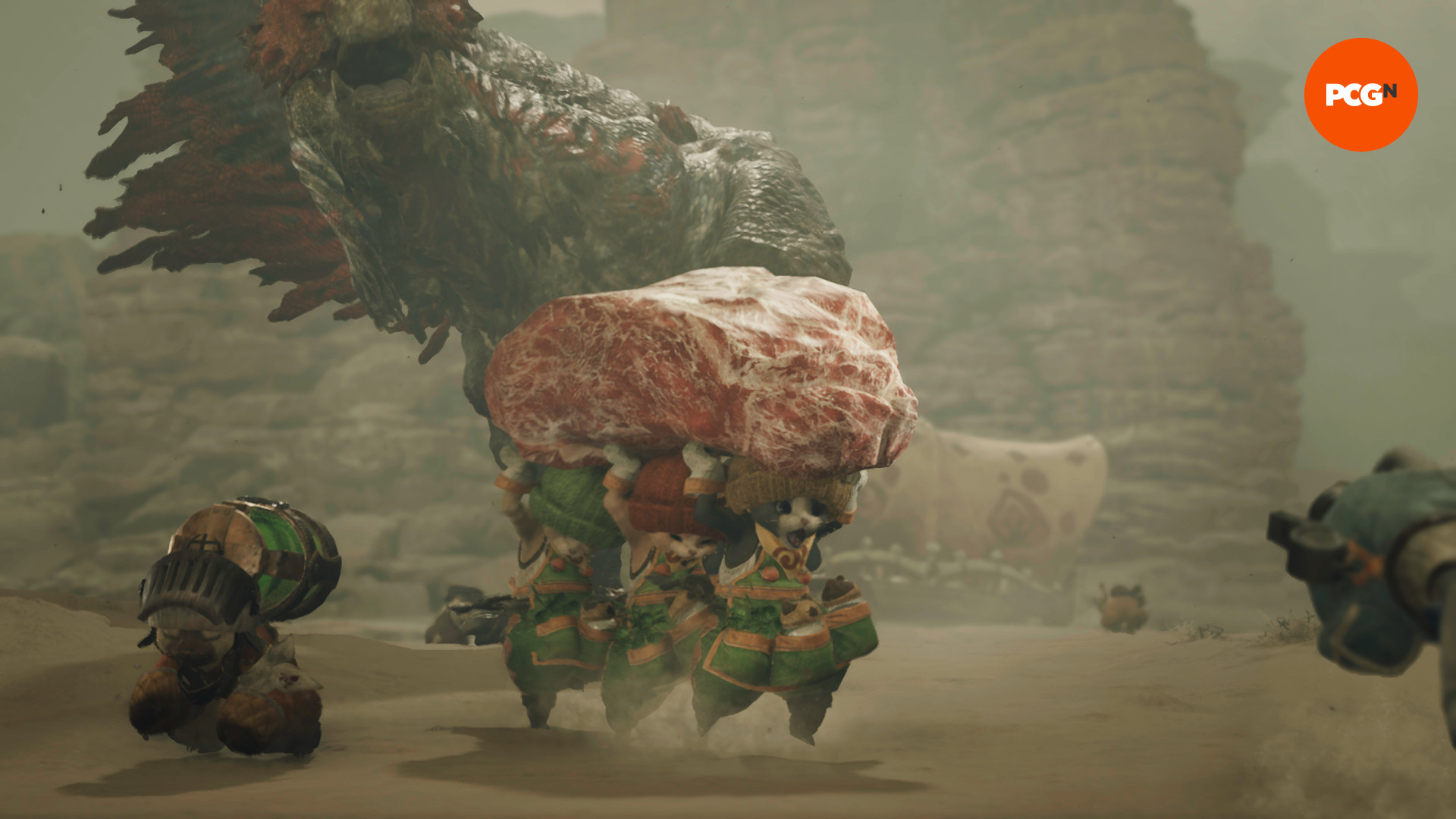 Monster Hunter Wilds Önizleme - Yün şapkalardaki üç palicos, bir Quematrice'den kaçarken başlarının üzerine büyük bir et levhası taşır.