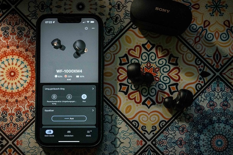 Sony WF-1000XM4 pil probleminden etkileniyor