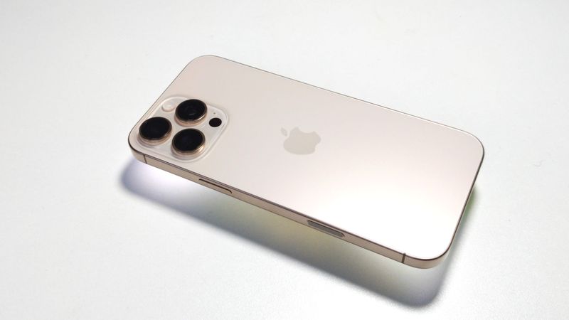 Apple iPhone 16 Pro Max, Ph. Moctar Kane.