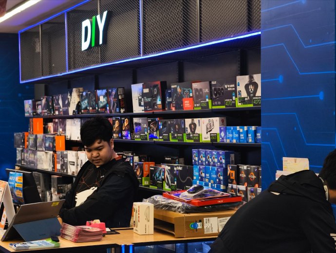 Tayland DIY Pazarı RTX 50 1