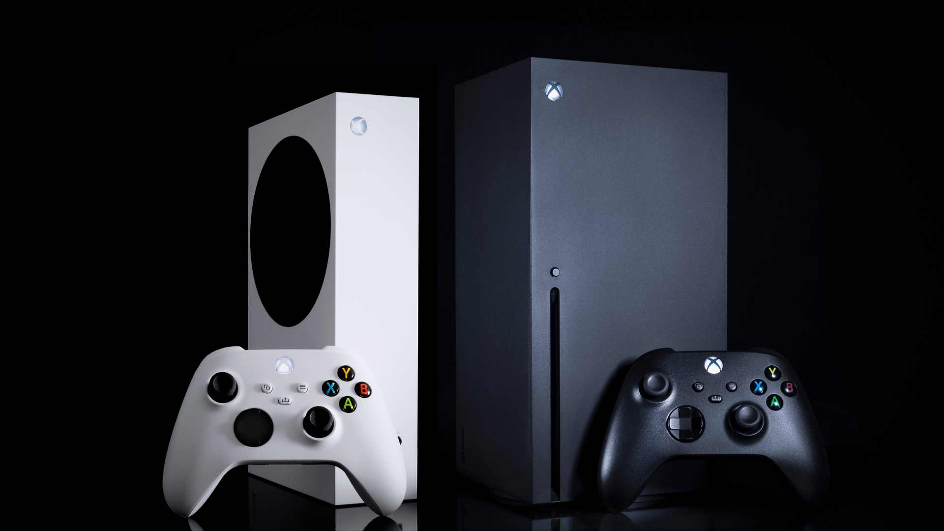 Xbox Serisi S ve Xbox Serisi X yan yana