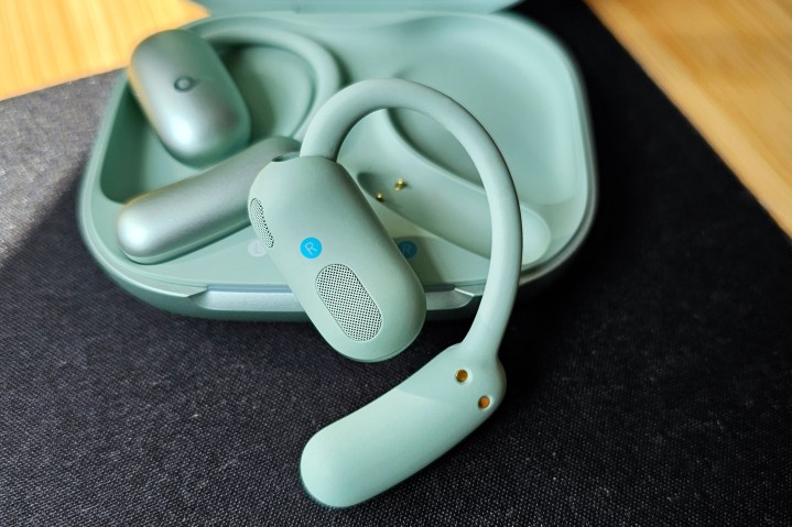 SoundCore Aerofit 2: Earbud İç Görünümü.