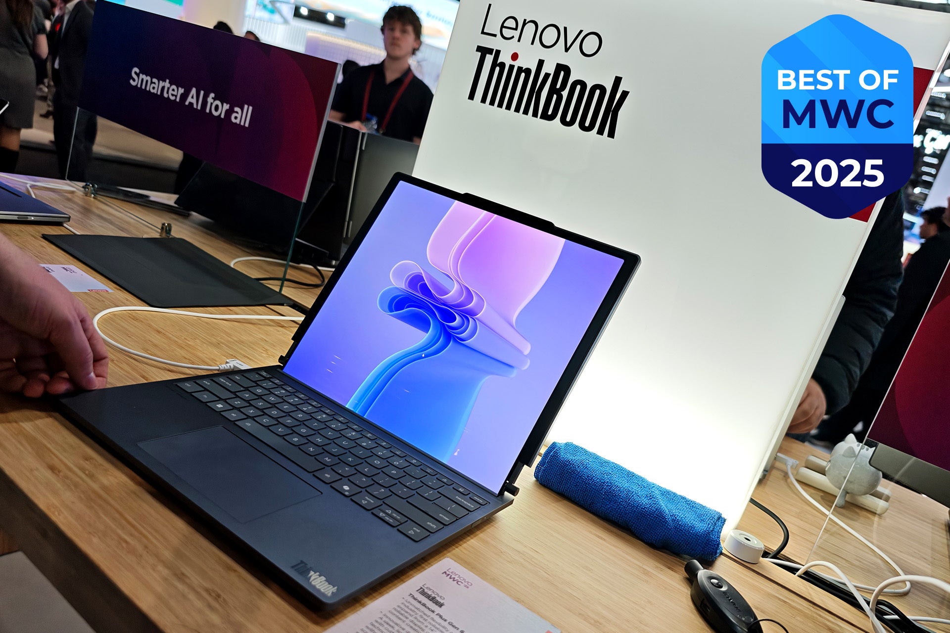 MWC 2025'in En İyisi: İnce telefonlar, çıkarılabilir lensler ve altın kaplama teknoloji hazineleri