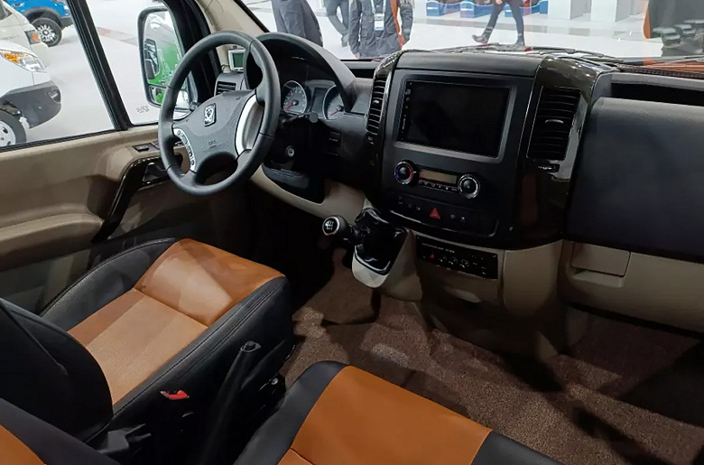 Tatarstan'da Mercedes Sprinter'ın bir kopyasını toplamaya başlayacaklar - Rus motorla