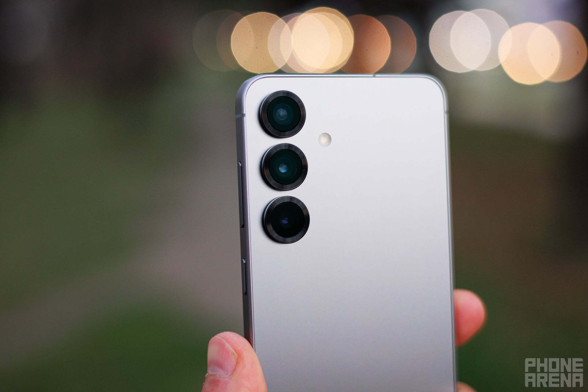 S24 Ultra'nın üst raf kamera kurulumu var ve S25 Ultra'ya gitti. | Resim Kredisi - Phonearena - Galaxy S26 Ultra'yı ne kadar çok duyarsam, Galaxy S24 Ultra'yı o kadar çok almak istiyorum