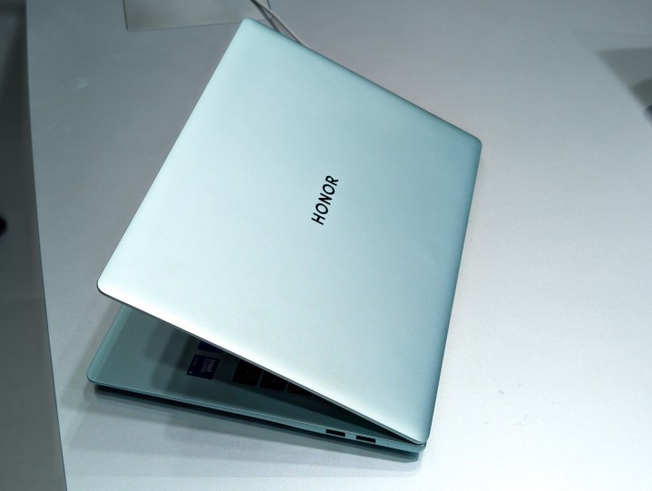 Yeşil Honor Magicbook Pro 14