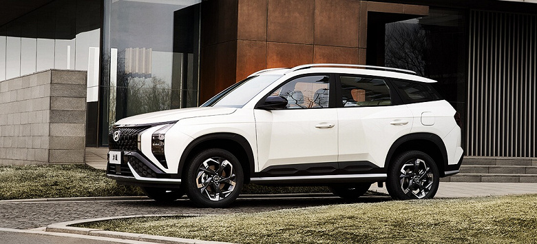 Rusya'ya bir grup ucuz Hyundai Mufasa 2025 getirildi: 2,6 milyon ruble'den otomobiller sunuyor - Çin geçişlerinden daha ucuz
