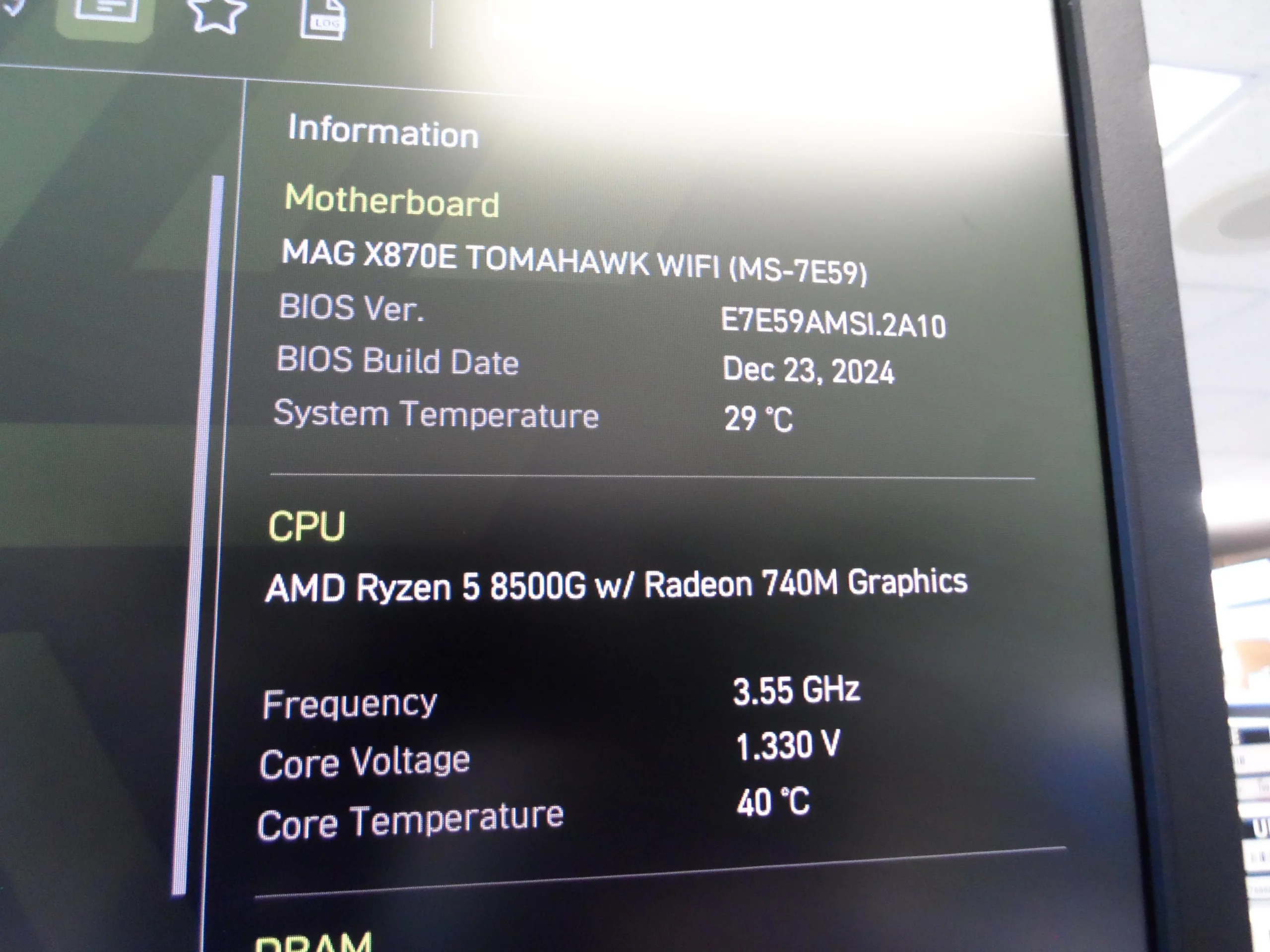 MSI X870E TOMAHAWK WIFI BIOS RYZEN 9800X3D CASE