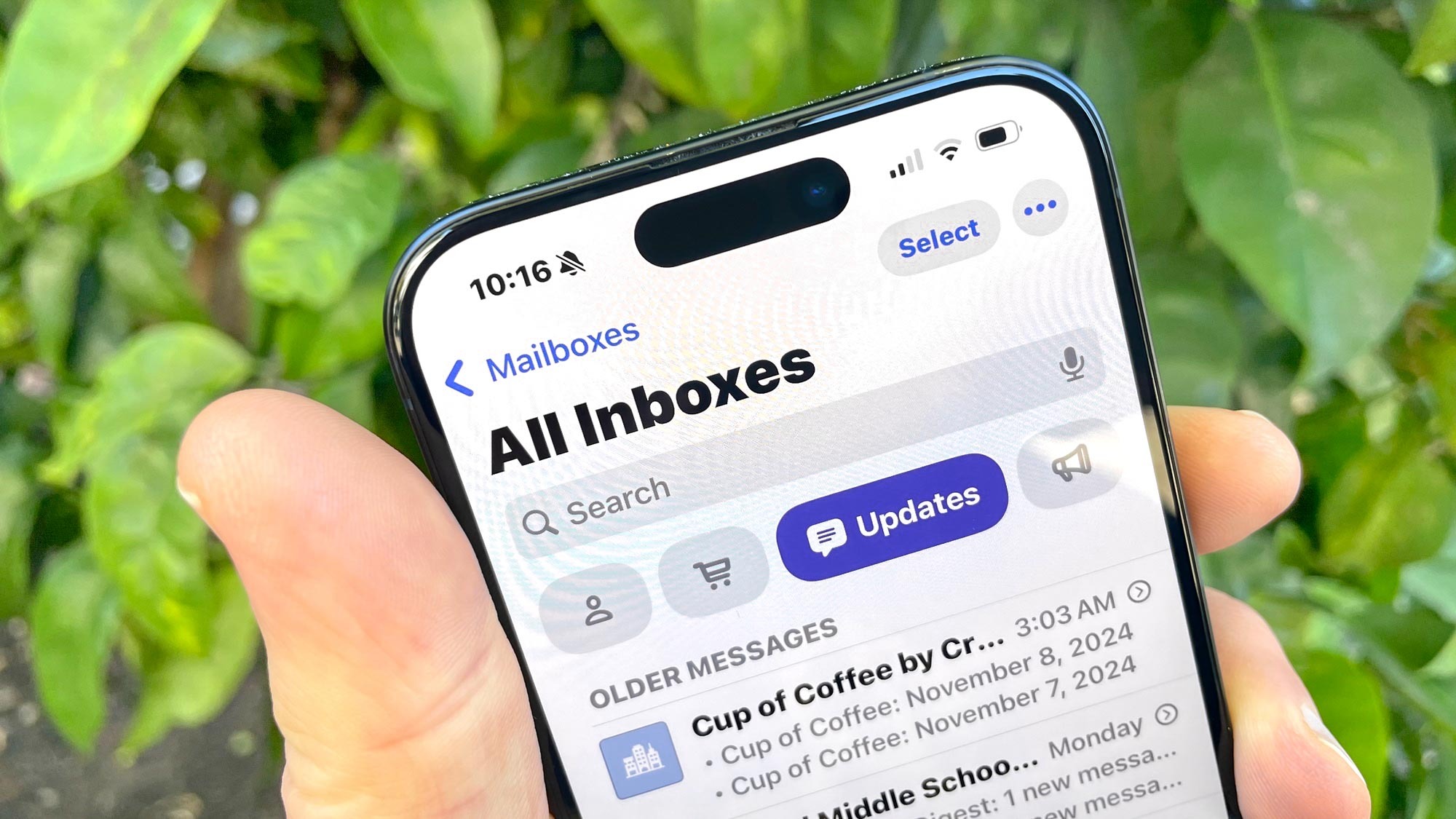 IOS 18.2'de Apple Mail, kategoriye göre düzenlenen gelen kutularla
