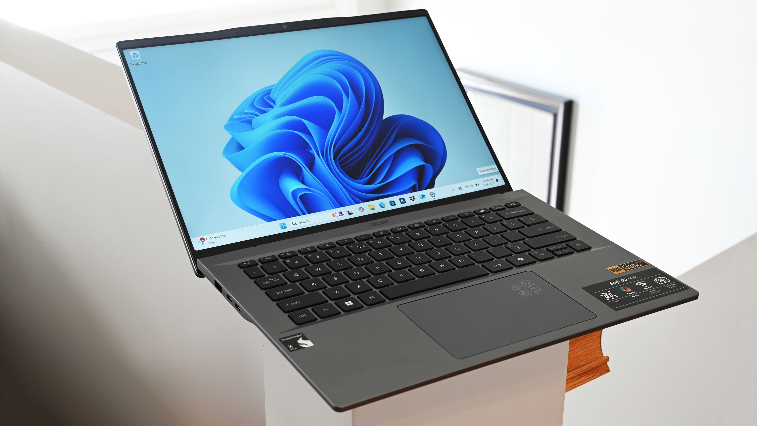 Snapdragon X Elite İşlemcisi ile Acer Swift 14 AI PC