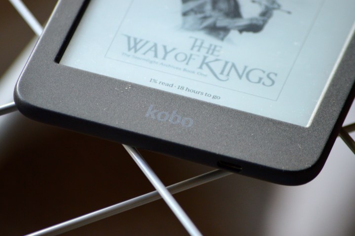Kobo Clara BW'nin logosunun yakın çekimi.