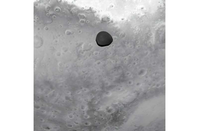 Deimos, Mars'ın iki ayının daha küçük ve daha gizemli