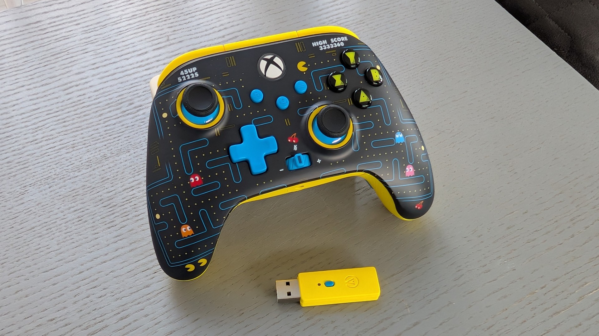 Powera Pac-Man Özel Sürüm Kablosuz Denetleyici 