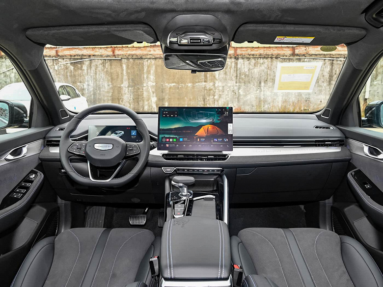 Geely'den Toyota Camry'nin 8 vitesli 