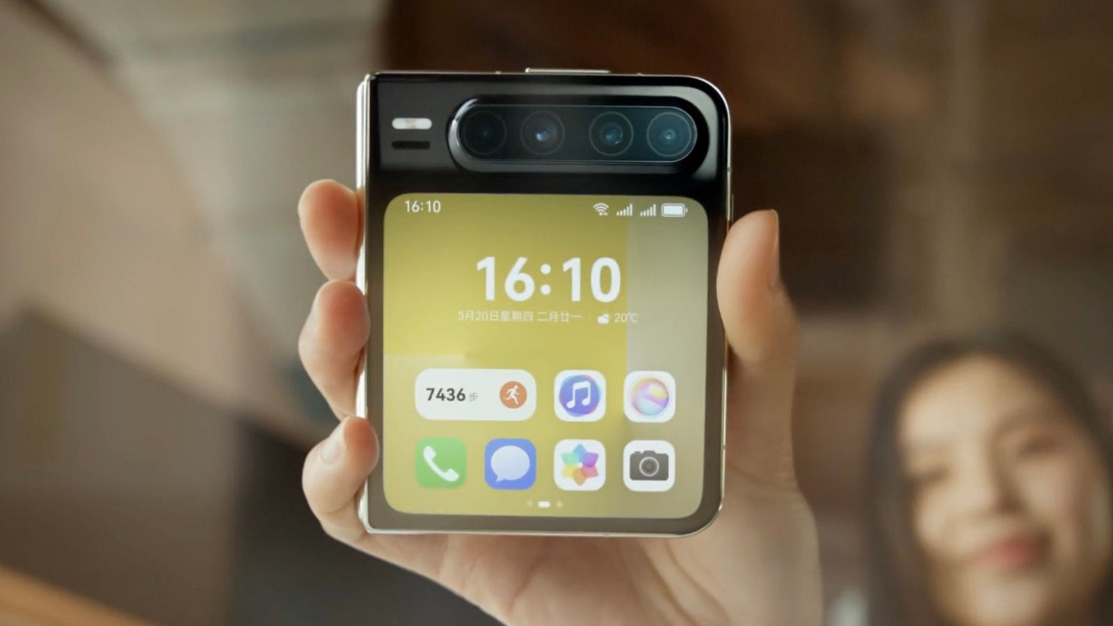 Nihayet! Aslında mantıklı bir flip telefon ve Galaxy Z Flip 7 değil