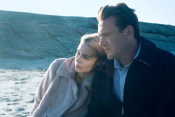 Discovery'de Rooney Mara ve Jason Segel.