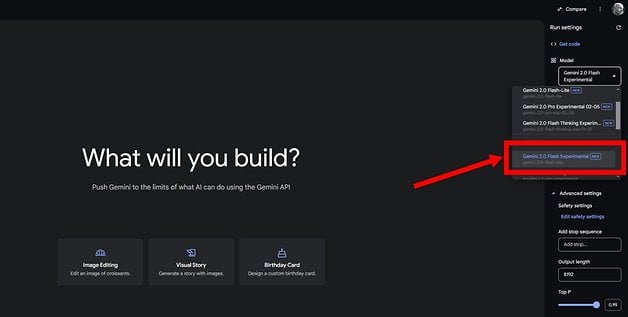 Google AI Studio'nun model seçeneği Gemini 2.0 Flash Deneysel ile kullanıcı arayüzü.