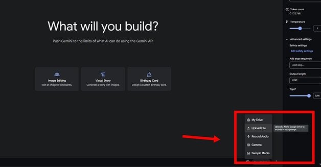 Görüntü düzenleme, görsel geçmiş ve doğum günü kartı gibi seçeneklerle Google AI stüdyosunun kullanıcı arayüzü.