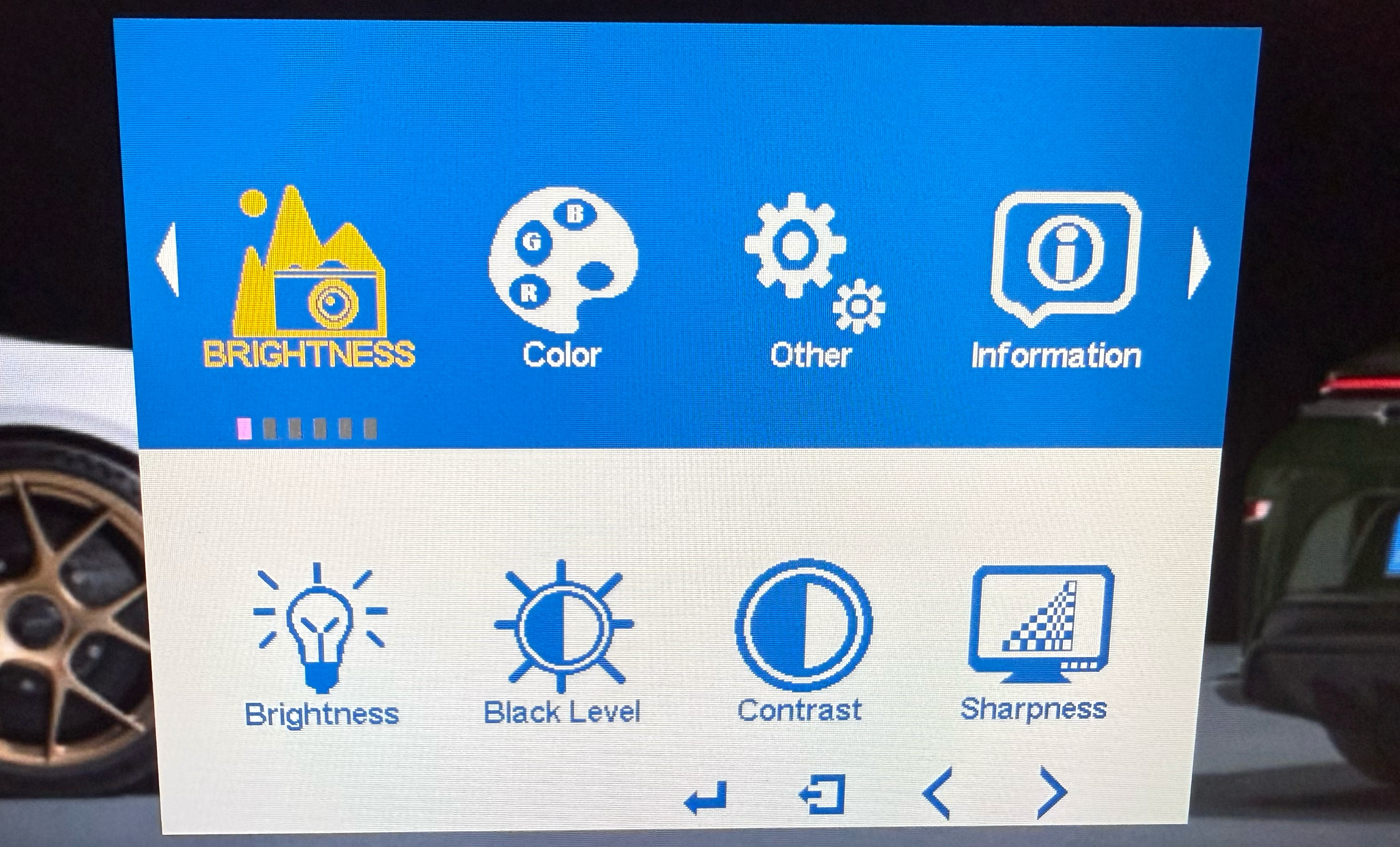 KYY X90D Üçlü Taşınabilir Monitör