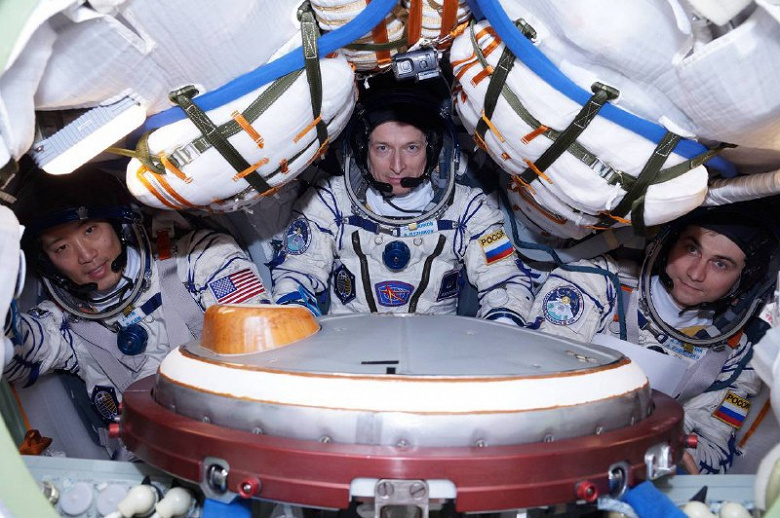Astronotlar ilk önce “Soyuz MS-27” gemisini “denedi”