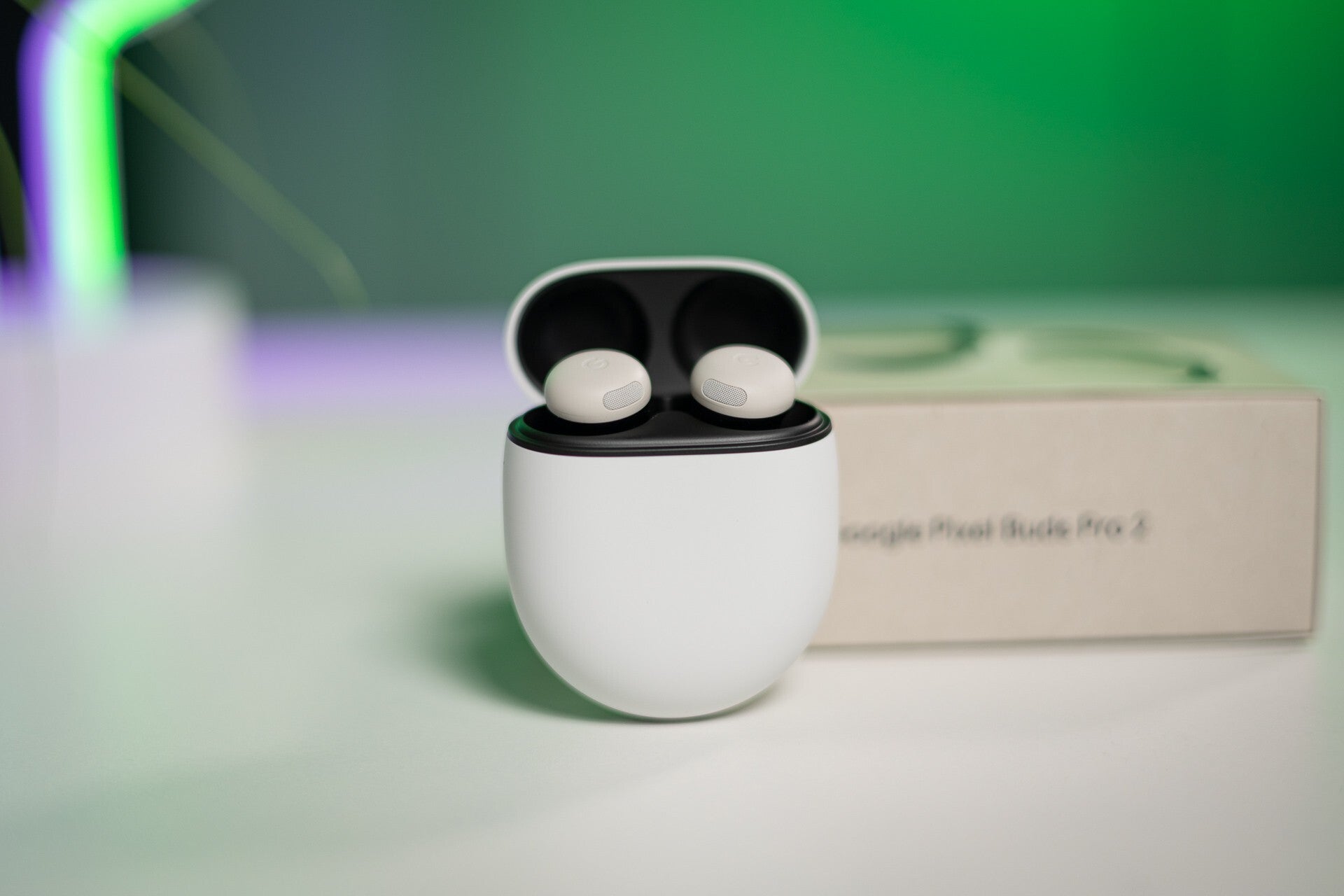 Google Pixel Buds Pro 2 | Resim Kredisi - Phonearena - Amazon Bahar Satışı Google Pixel Fırsıklar: Ne Beklenmeli