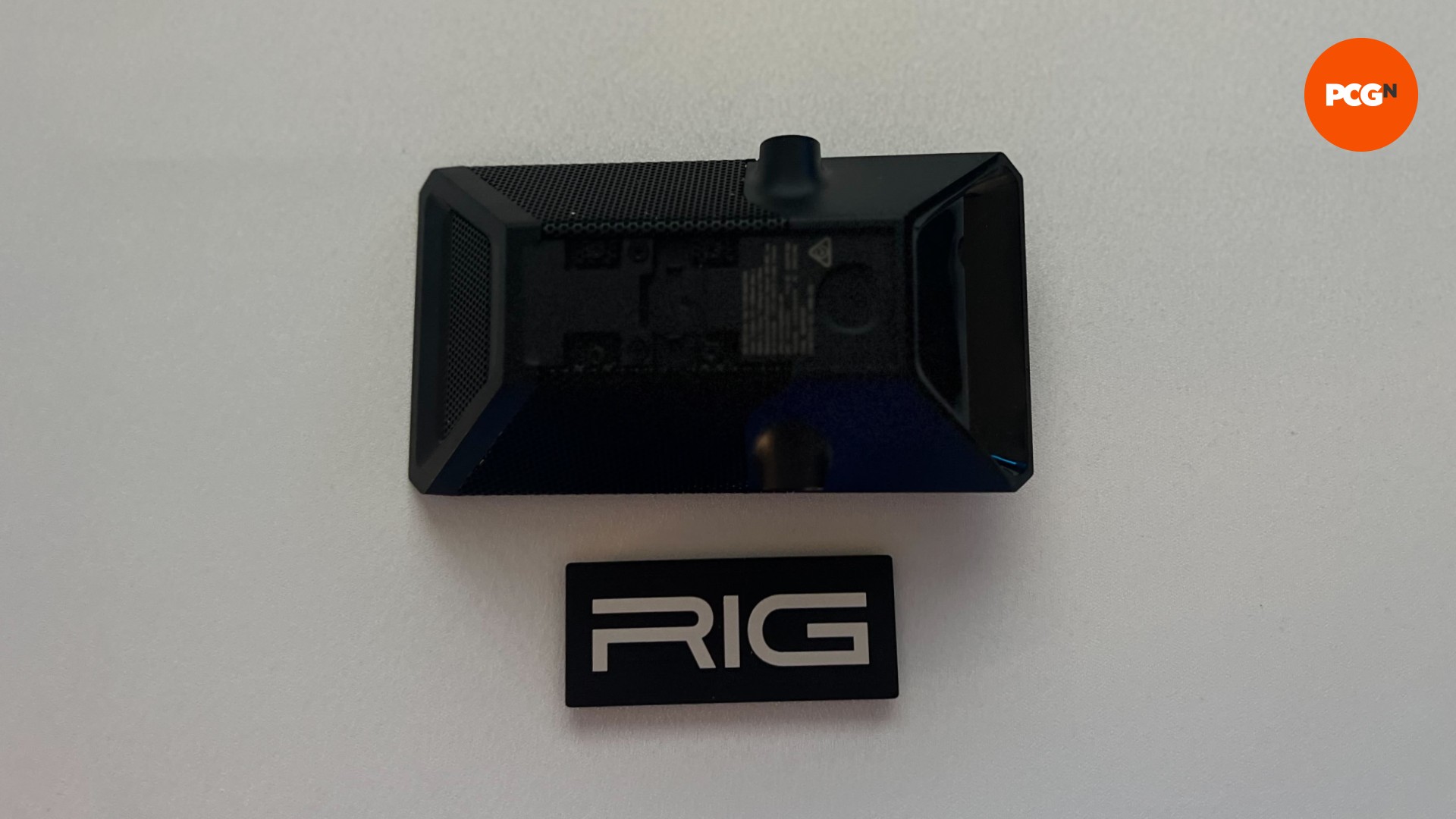 Macon-Rig-M2-Streamstar-Review-Review-Review-Plate M2 Streamstar İncelemesi Çıkarılabilir Manyetik Plaka