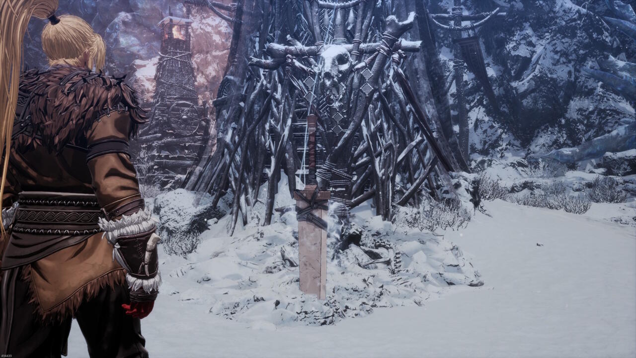 Greatsword güçlü ama yavaş.
