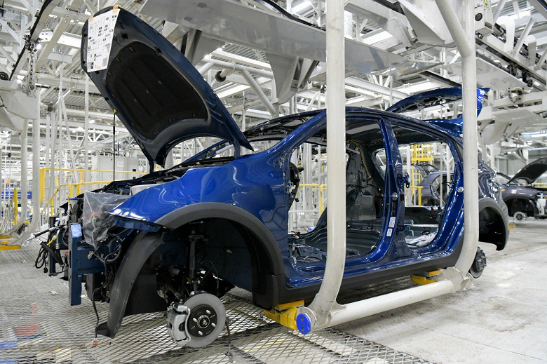 Rus Kia ve Hyundai bir hit oldu: 30.000 Solaris arabası zaten üretildi