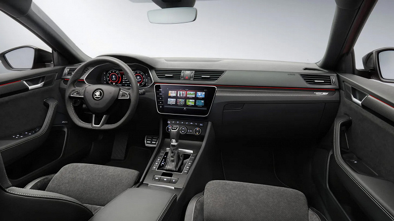 Yeni Skoda Superb, Rusya'da 2.66 milyon ruble için satılıyor - 